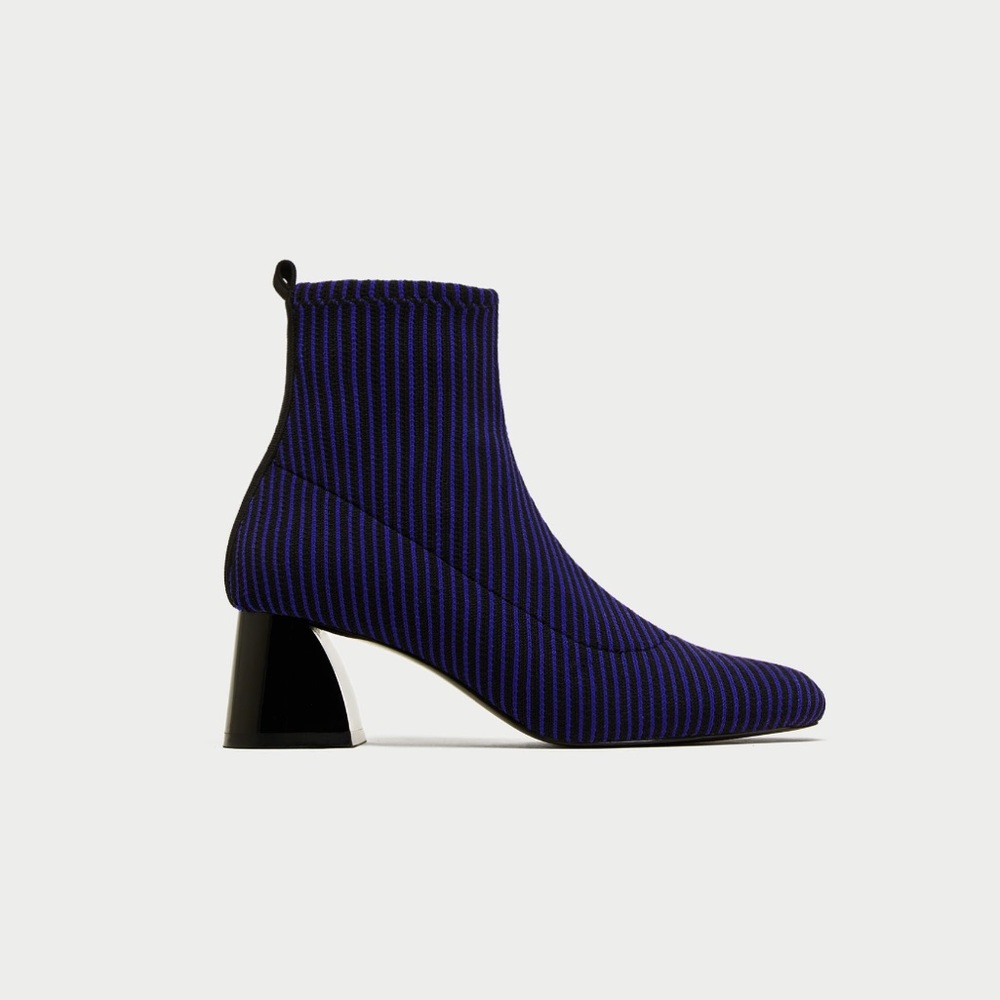 GORGEOUS NWT ZARA Ankle Boots - Picture 2 of 5